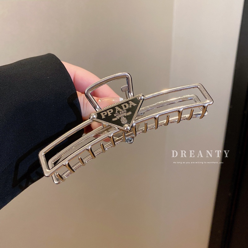 Kẹp Tóc Hình Tam Giác Bằng Kim Loại Đơn Giản Thời Trang Dễ Phối Đồ