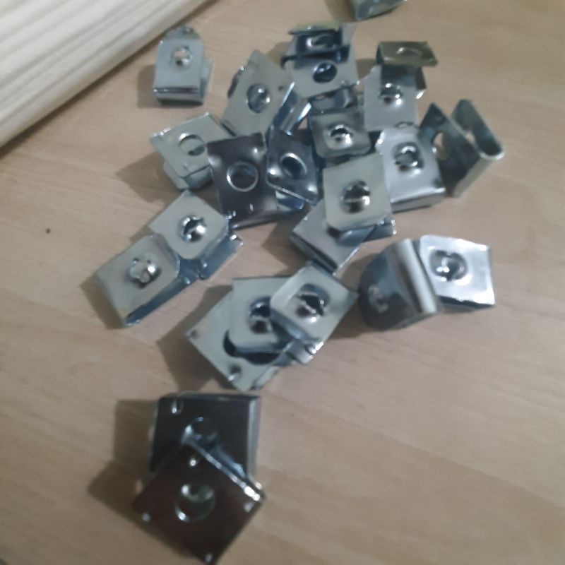 Pát kẹp xoắn 5 ly bắt dàn áo nhựa xe máy honda, Yamaha , kẹp nhựa xe DREAM WAVE và nhiều dòng xe khác lắp chung sp này