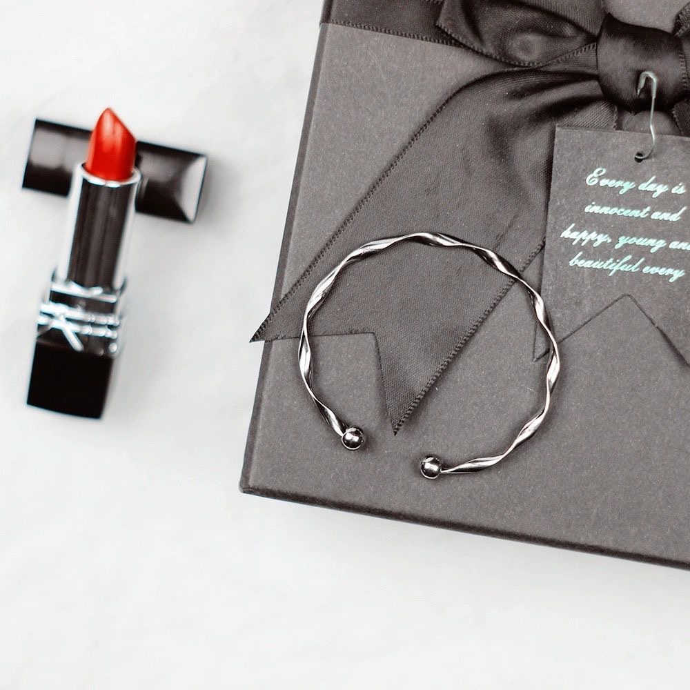 Vòng Đeo Tay Mở Bằng Hợp Kim Đơn Giản Thời Trang Dành Cho Nữ