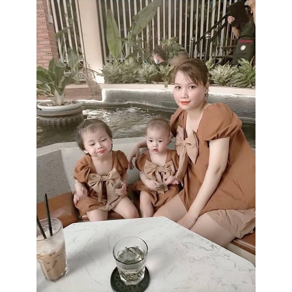 Bộ mẹ và bé nâu kem