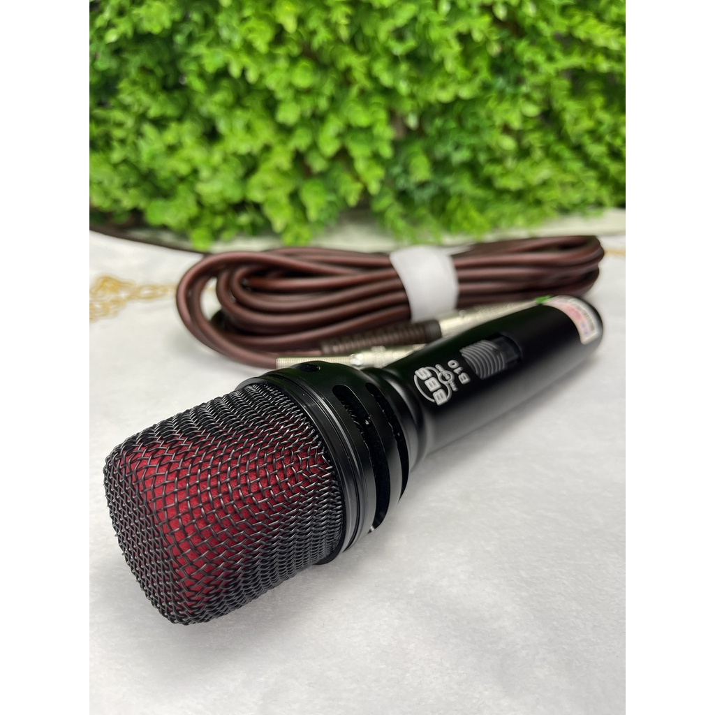 Mic Karaoke Có Dây BBS B10. Micro Karaoke BBS B10 Kiểu Dáng Chắc Chắn, Cầm Đầm Tay, Độ Bền Cao. Bảo Hành 12 Tháng