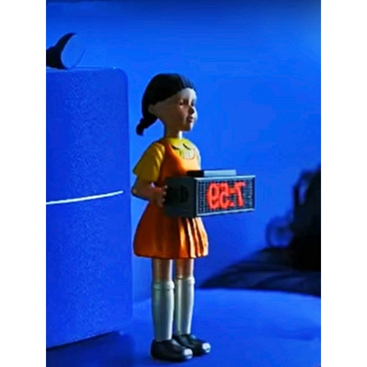 Đồng hồ báo thức để bàn hình mực chơi game độc đáo