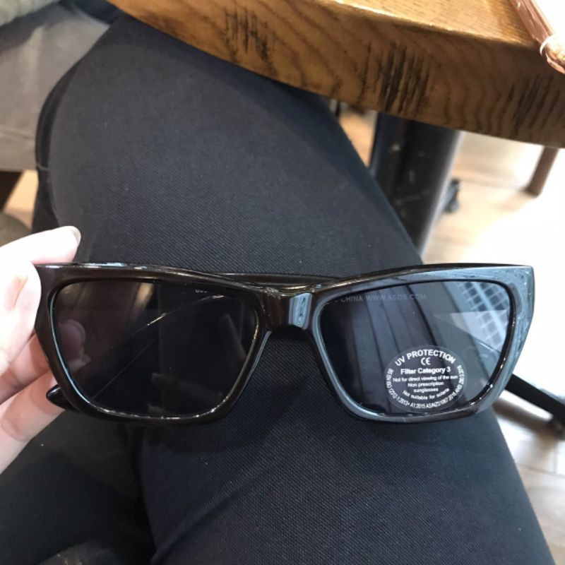 Kính Asos - có mail mua hàng của web