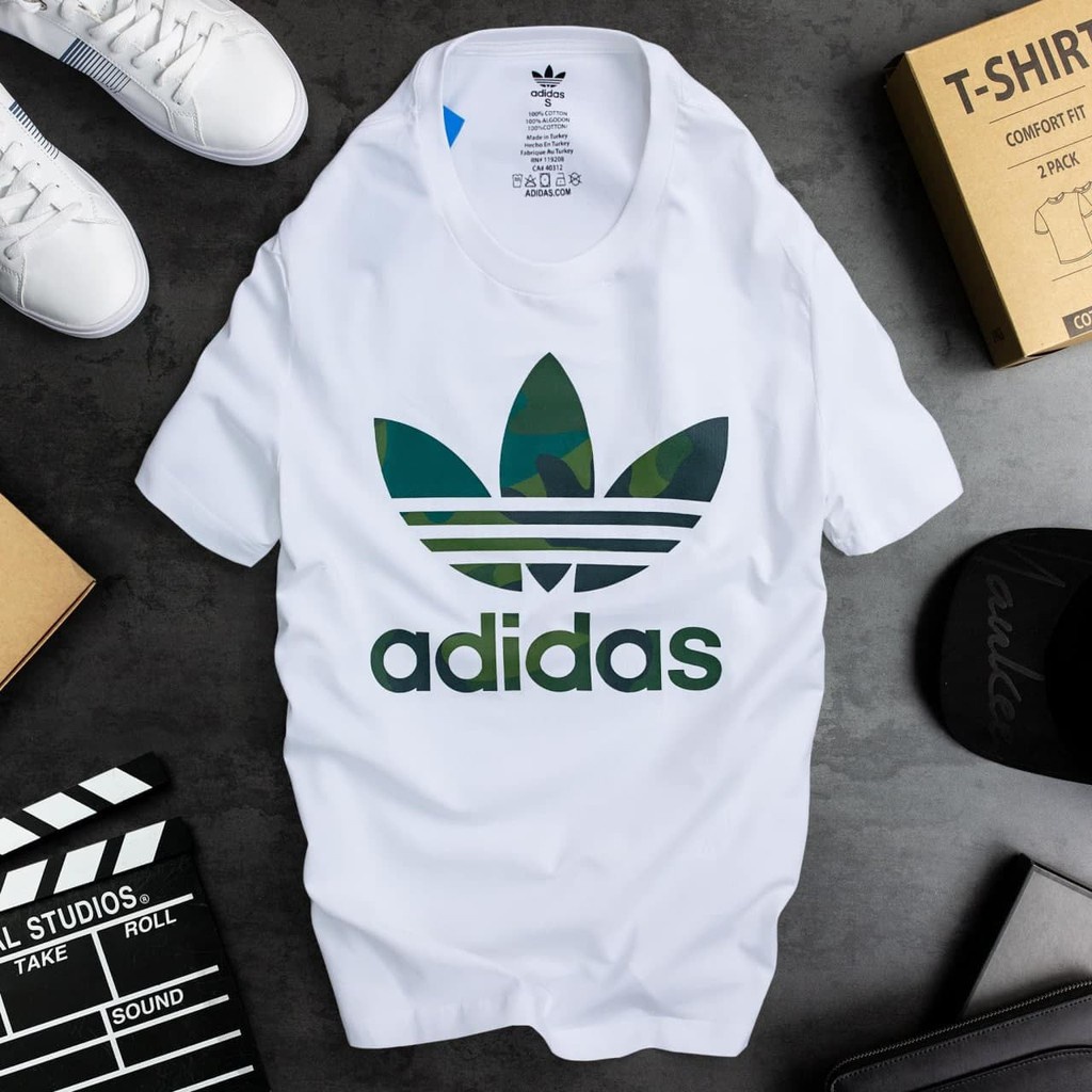 Áo thun nam nữ unisex Adidas ba lá màu trắng - đen, điểm nhấn là logo adidas rằn ri cực chất