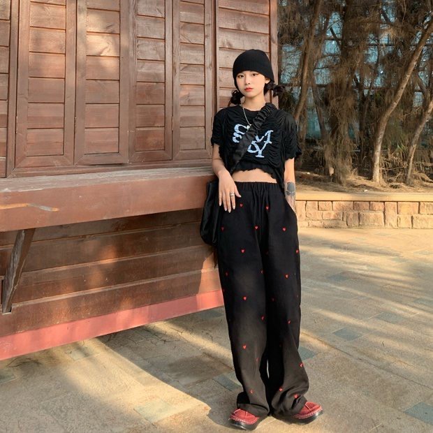 ST623 QUẦN KAKI ỐNG RỘNG THÊU HÌNH TRÁI TIM NHỎ SIÊU XINH