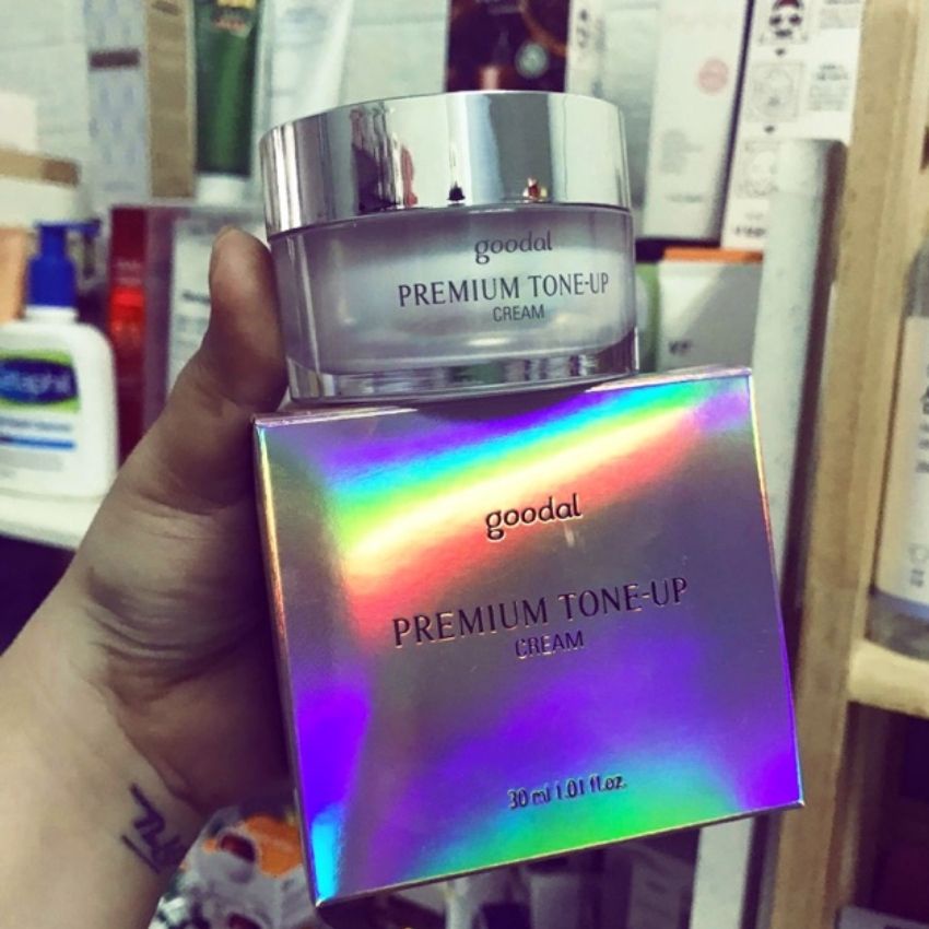 Kem Ốc Sên dưỡng trắng da nâng tone làm giảm nếp nhăn mờ thâm nám Goodal Premium Snail Tone-Up Cream Hàn Quốc 30ml