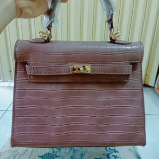 Túi công so da sần size 25