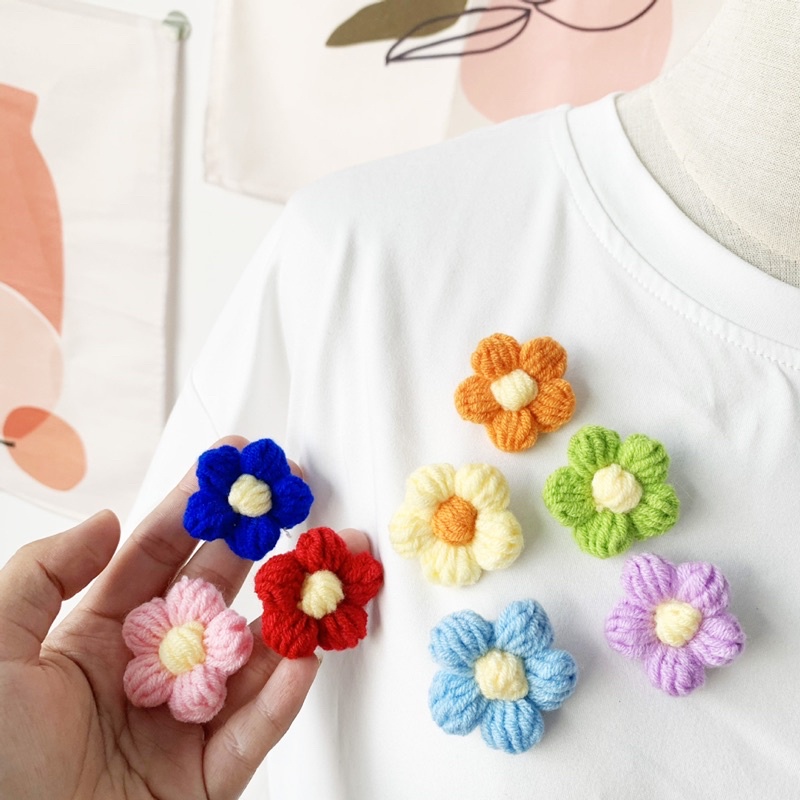 Hoa len handmade dùng trang trí, móc khoá đủ màu.
