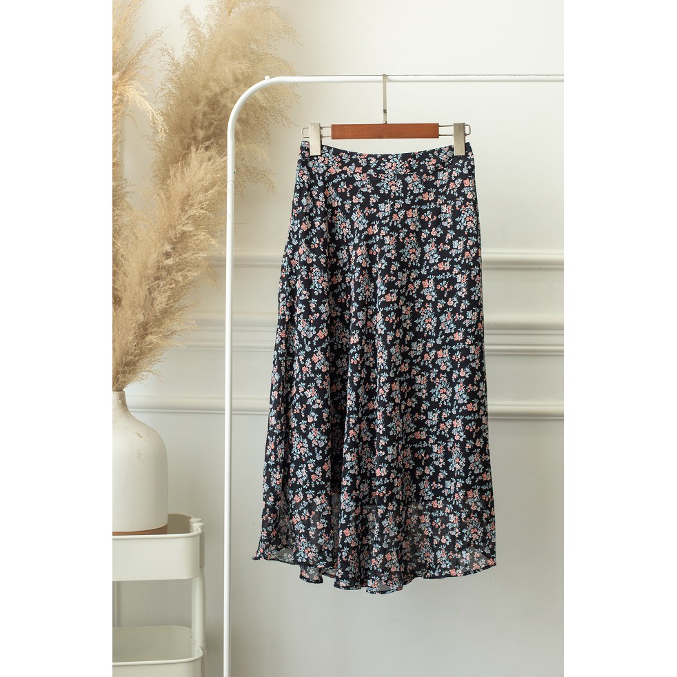 Chân Váy Hoa Nhí The Kat House, vải chiffon nhập Hàn dáng dài, thanh lịch, nhẹ nhàng