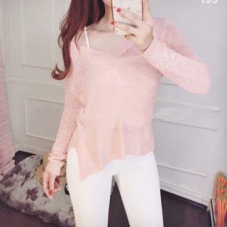 Áo len cổ v