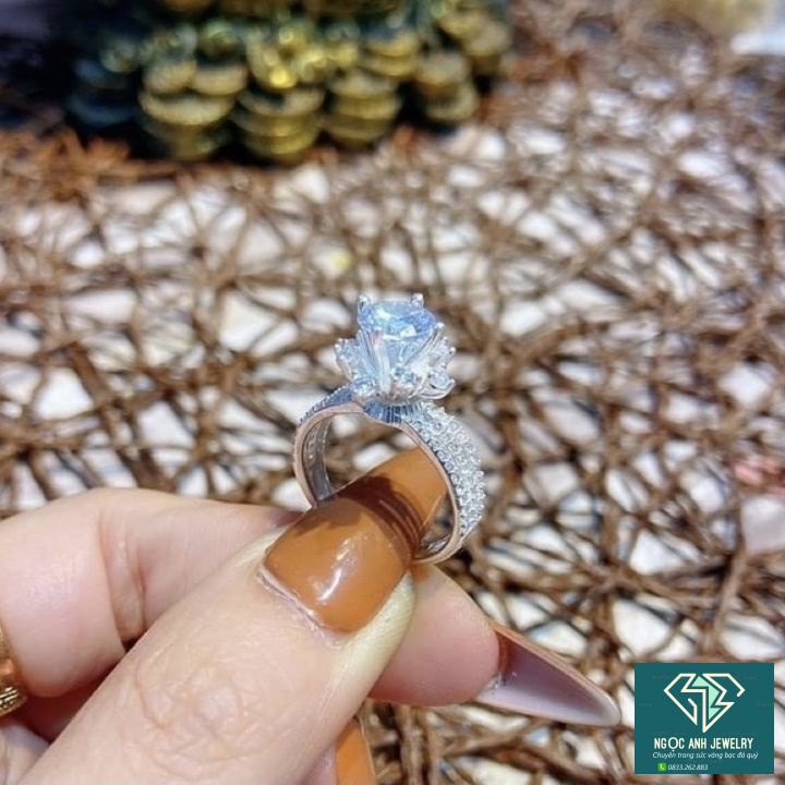 Nhẫn nữ Bạc ta đá cao sáng bóng , dày dặn , tặng kèm hộp đựng-120
