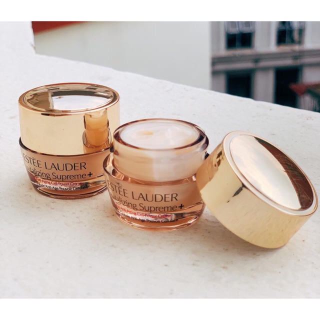 Kem Estee Lauder Supreme