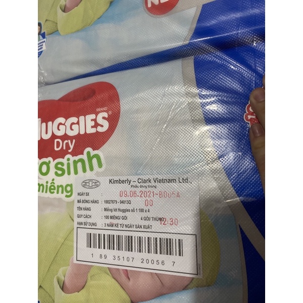 Miếng lót Sơ Sinh Huggies NB1-100 Miếng—NB2-60 miếng