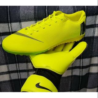 Giày đá bóng mercurial tf