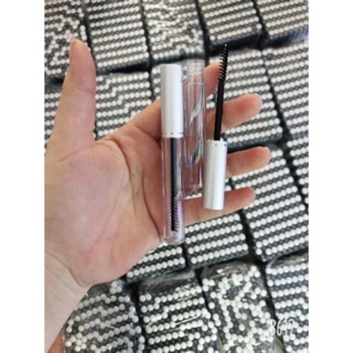 Vỏ chuốt mi mascara đựng dầu dừa