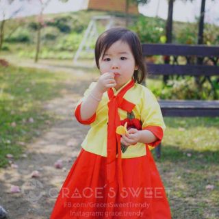 Hanbok bé gái