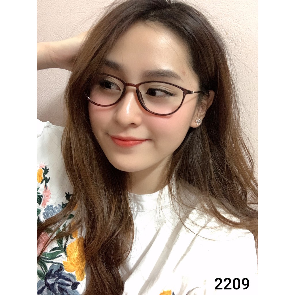 Gọng kính mắt mèo Lilyeyewear thời trang chất liệu Ultem 2209 | BigBuy360 - bigbuy360.vn