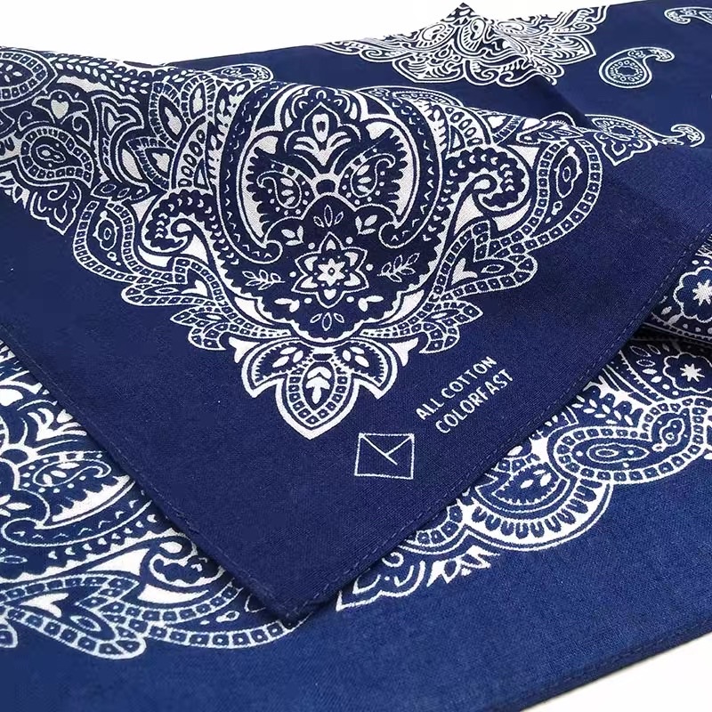 Khăn bandana vuông hoa văn đối xứng hạt điều size 55cm - Maben