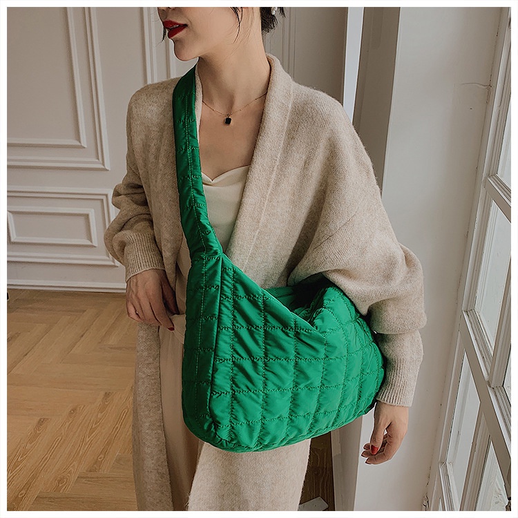 Túi đeo chéo cỡ lớn siêu nhẹ dễ phối đồ