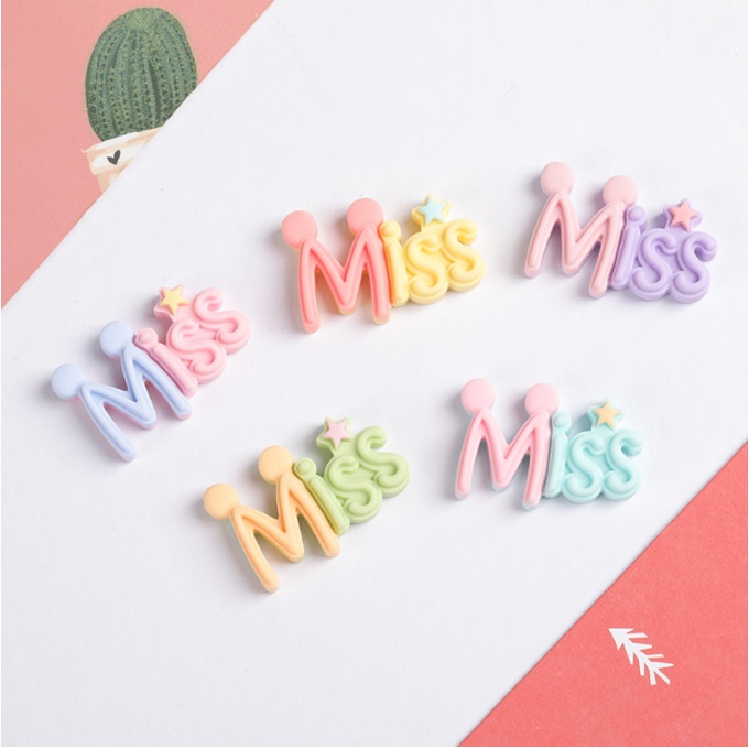 Mẫu charm chữ MISS cho các bạn trang trí vỏ ốp điện thoại, kẹp tóc, dán Jibbitz, DIY