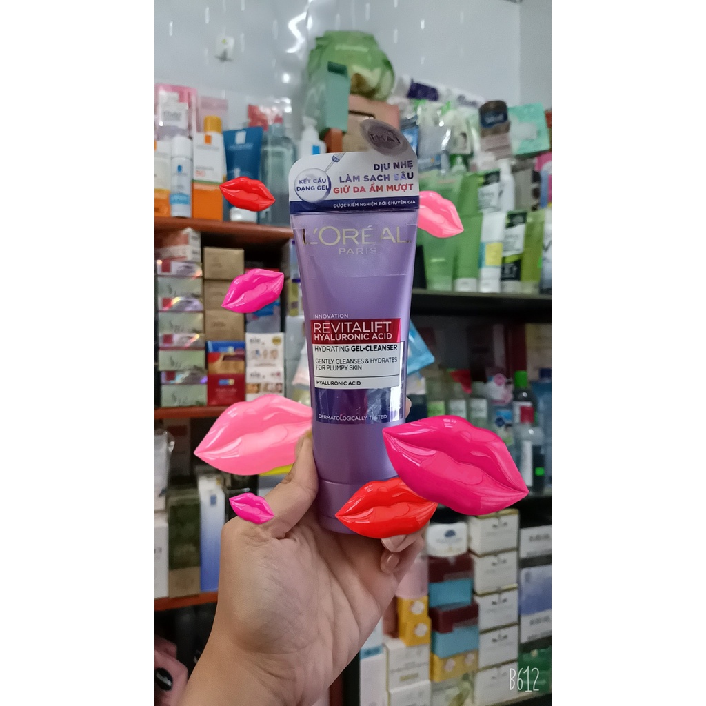 Sữa rửa mặt L'oreal Paris Revitalift Hyaluronic Acid-Cấp ẩm và căng mịn da