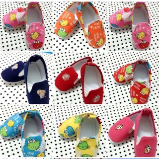 Giày slip on bé gái