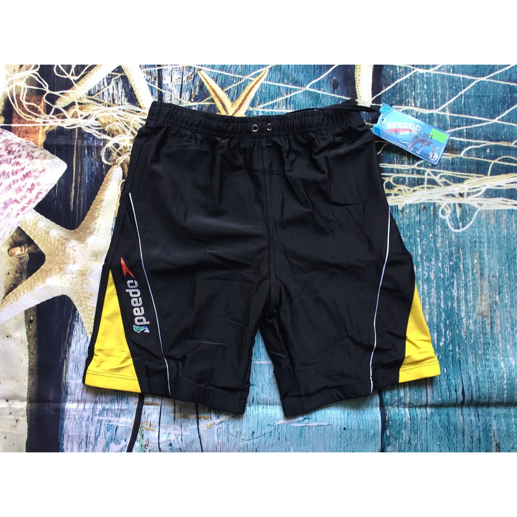 QUẦN BƠI LỬNG 881 ĐEN PHỐI SỌC CHÉO MÀU VÀNG THUN BƠI 4 CHIỀU