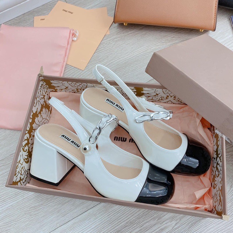 (sẵn) dép sandal quai sau miumiu gót vuông da bóng thời trang fullbox hàng qc 0904