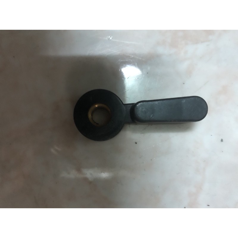 Tay nâng chân vịt máy 1 kim juki có lõi đồng