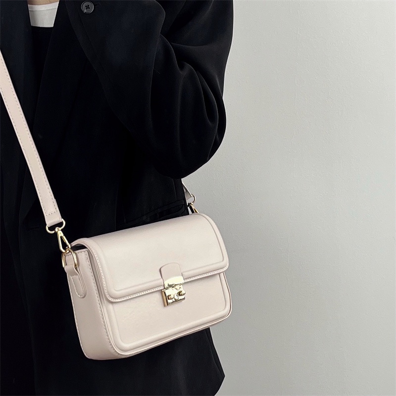 Túi Đeo Vai / Kẹp Nách Quai Ngọc Trai Mới