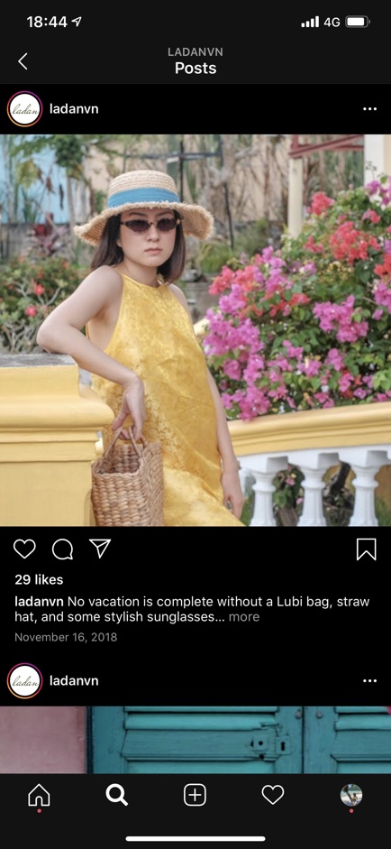 Đầm vàng gấm Ladan