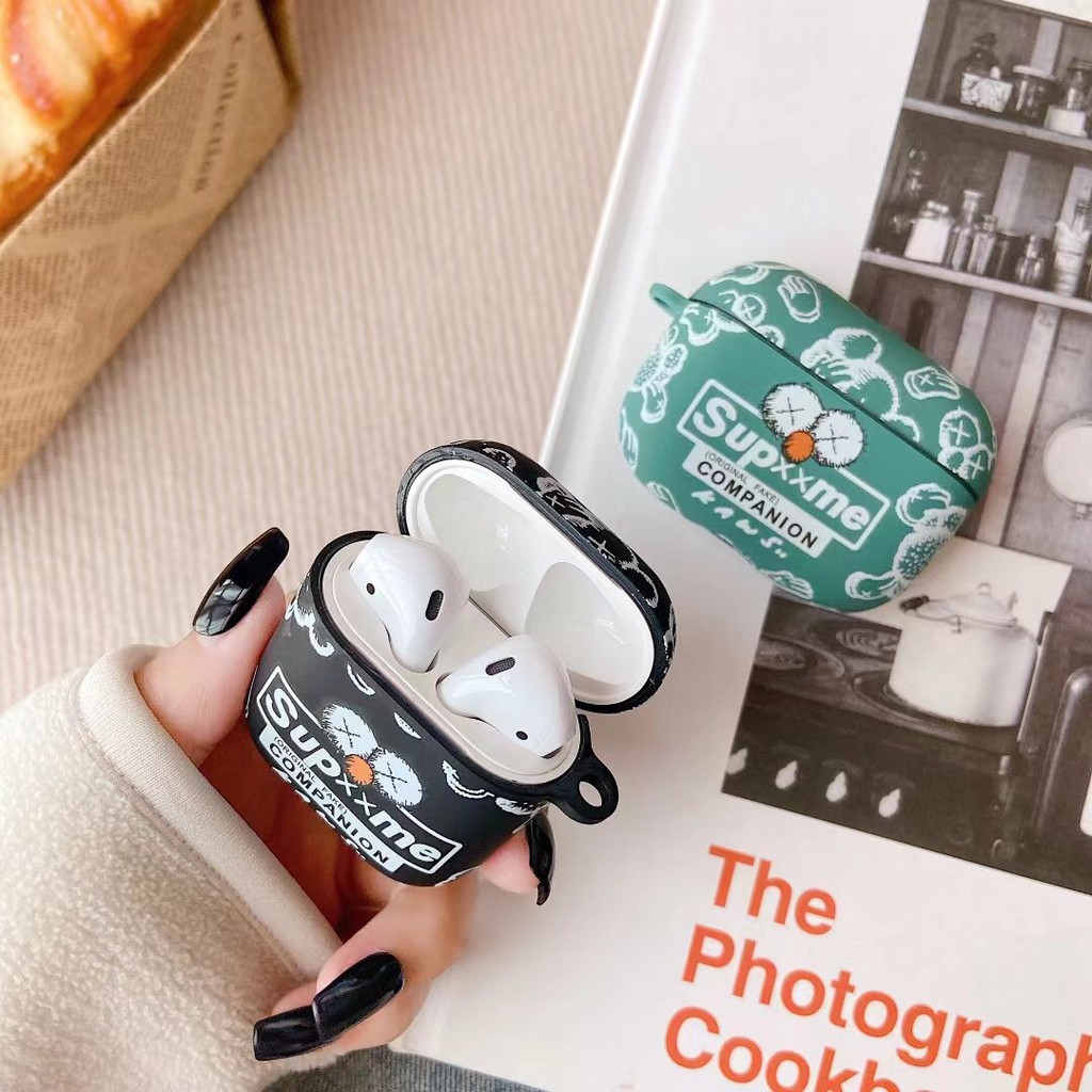 Vỏ Bảo Vệ Hộp Sạc Tai Nghe Airpods 1 / 2 / Pro Hình Kaws Sesame Street Độc Đáo | BigBuy360 - bigbuy360.vn