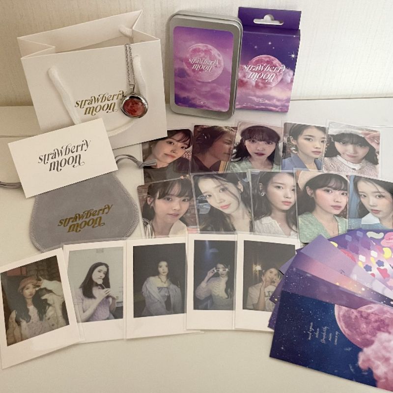 Ảnh photocard official set IU Strawberry Moon Lilac Celebrity UAENA EdamThe Winning concert H.E.R