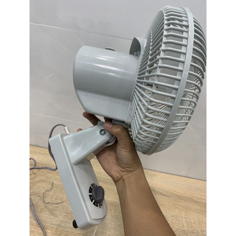 Quạt treo tường mini LIFAN T-109 3 tốc độ gió sải cánh 20cm
