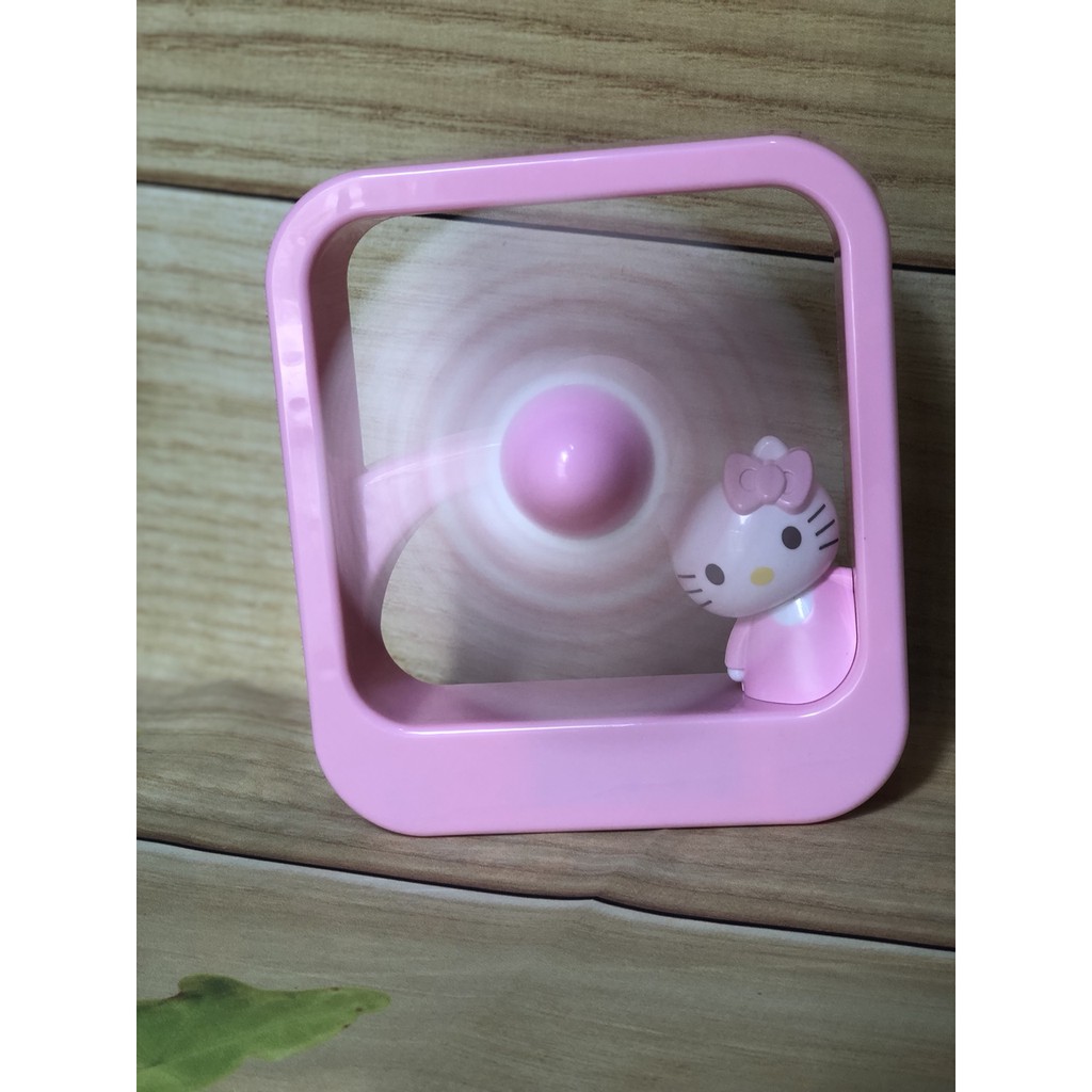 Quạt tích điện mini để bàn hello kitty