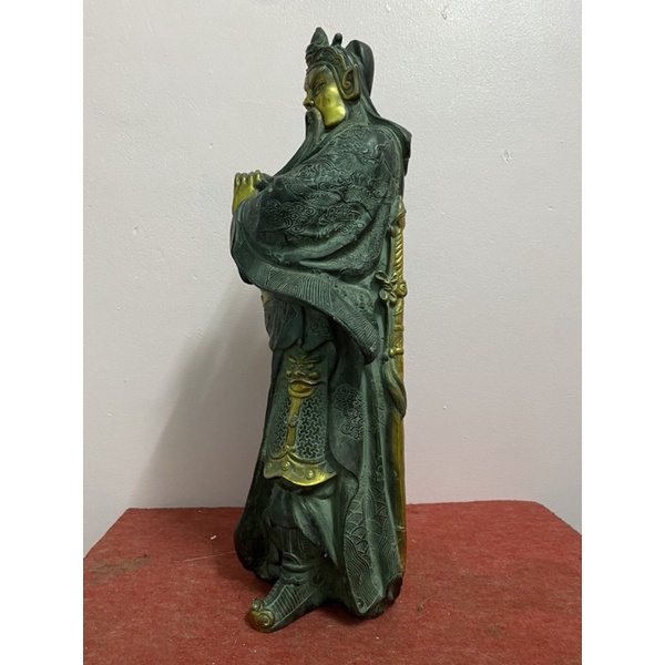 Tượng đồng ông quan công