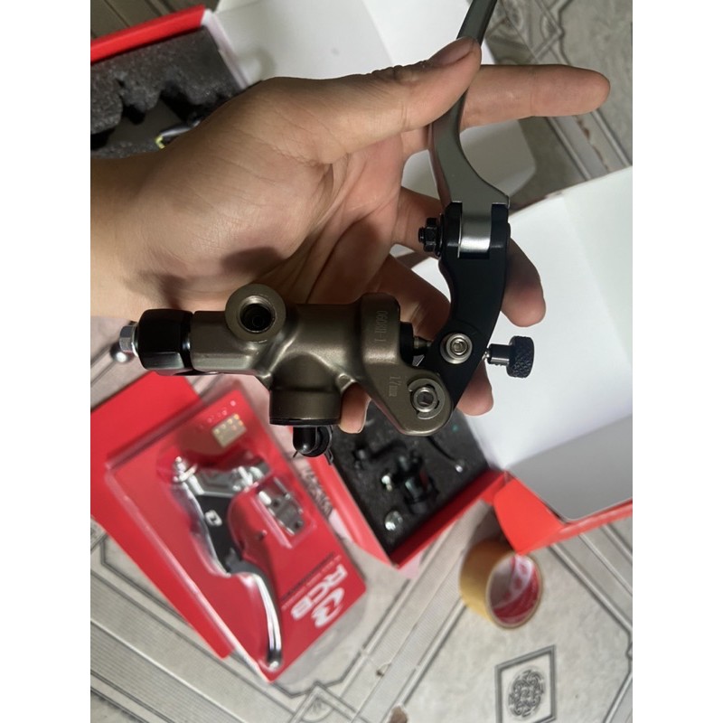 Cùm thắng bình dầu rời rcb 17mm