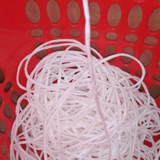 10 mét Dây thun 3li may khẩu trang. dây may khẩu trang. chun khẩu trang . Cuộn 10k/cuộn 10m