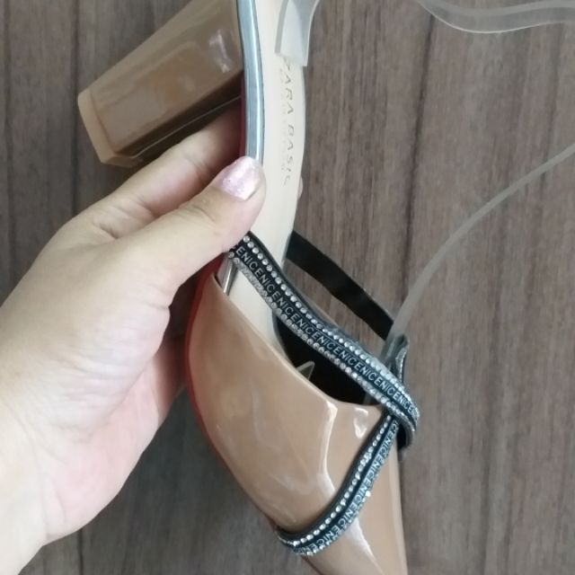 1 com bo gồm  5 đôi
