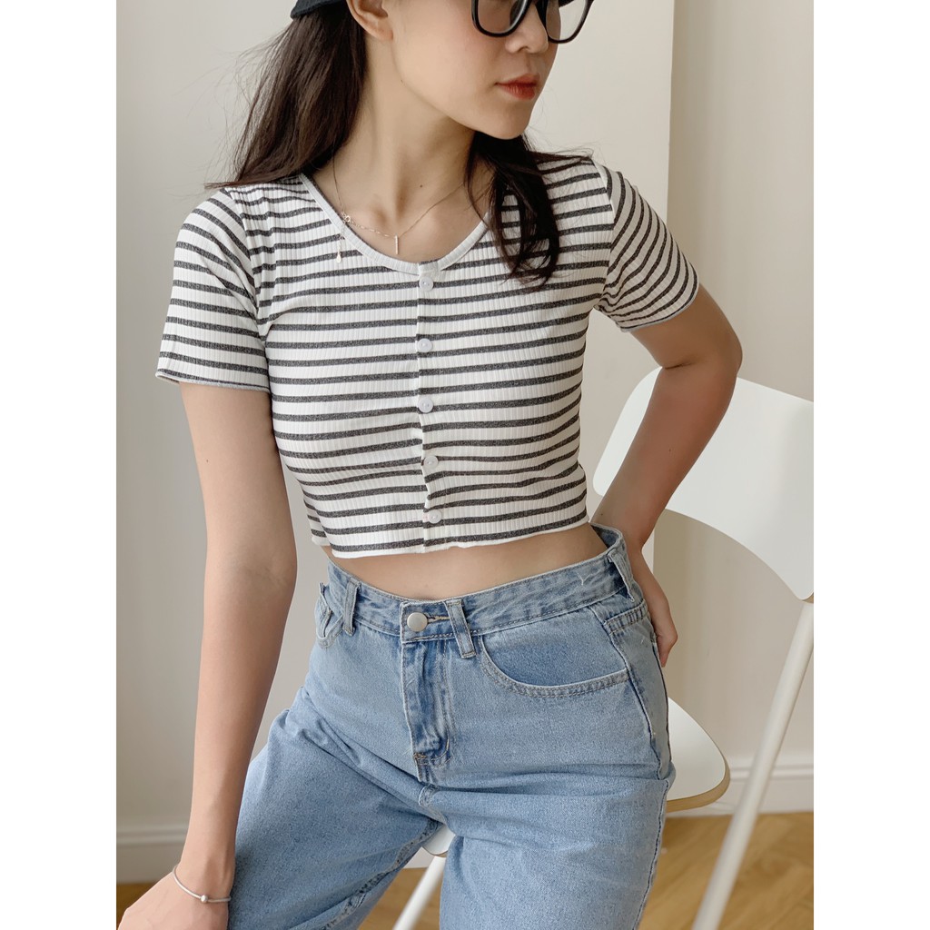[Mã WASKT304 giảm 15% tối đa 30K đơn 99K] áo thun cúc ngực ngắn tay TKP96 1994closet | BigBuy360 - bigbuy360.vn