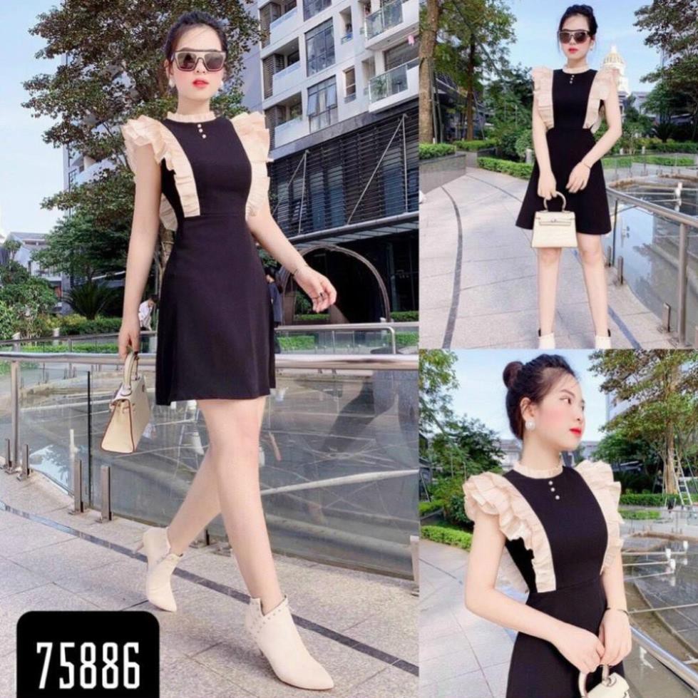 Đầm  nữ thiết kế dáng bút chì phối tay voan xếp tầng.