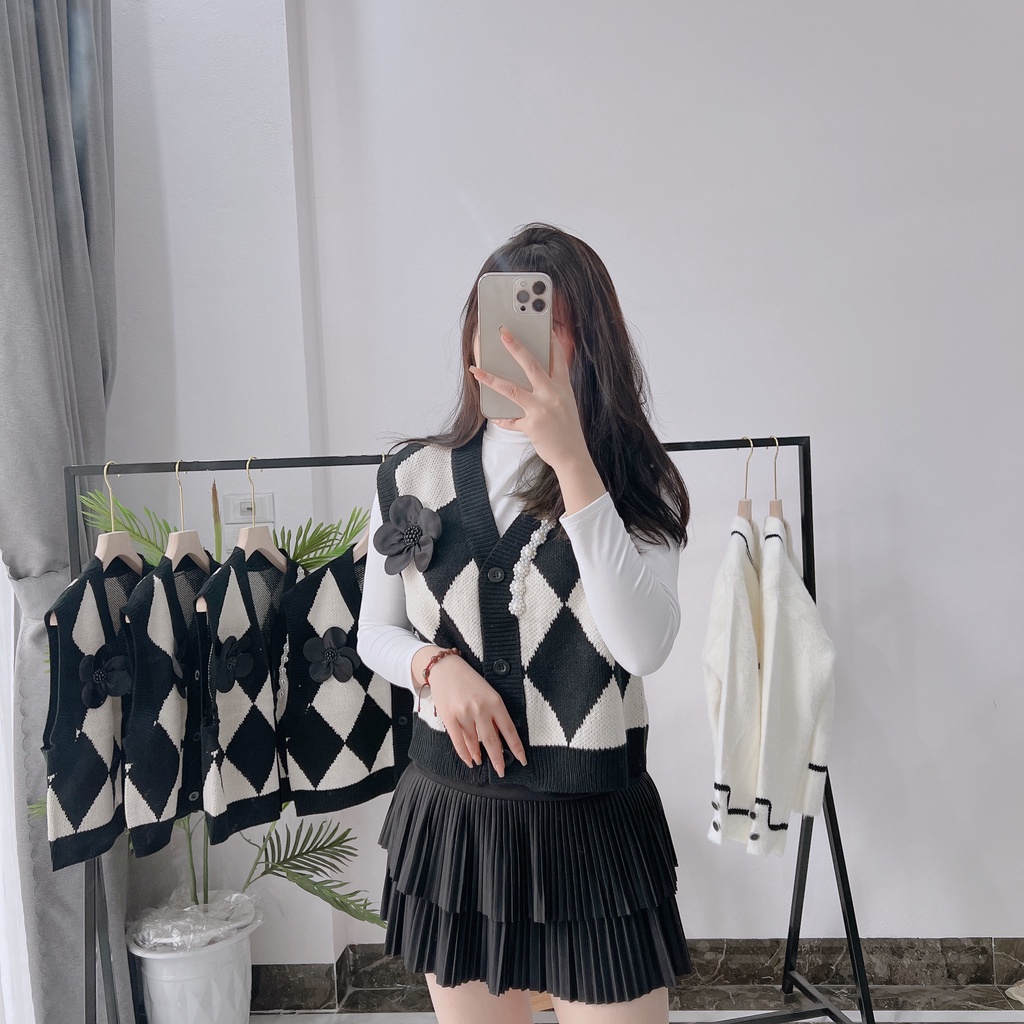 Áo gile crotop len 1 viền cúc ngọc tag hoa