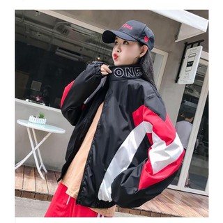 ...... Áo khoác gió nữ form rộng sieu hothot
