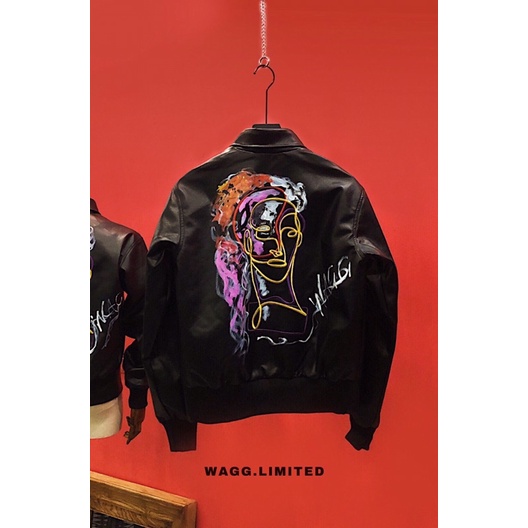 Áo khoác da sơn dầu trong bộ sưu tập mùa đông WAGG 2021