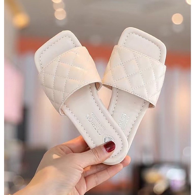 Dép bé gái mã 6901