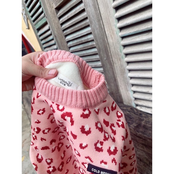 Áo len lót nỉ da beo Hồng bé gái