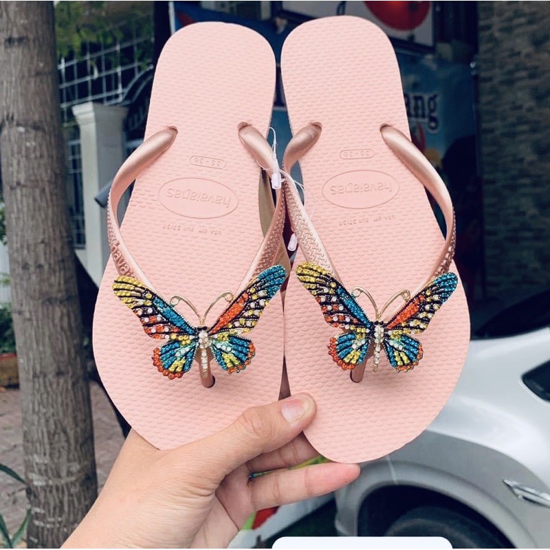 Sẵn dép havaianas gắn charm , bướm cánh dài