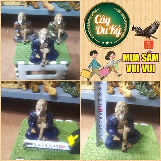 Mô hình tượng ông lão ngồi hút thuốc lào gốm sứ-9x6x12 cm làm trang trí tiểu cảnh, trang trí bể cá