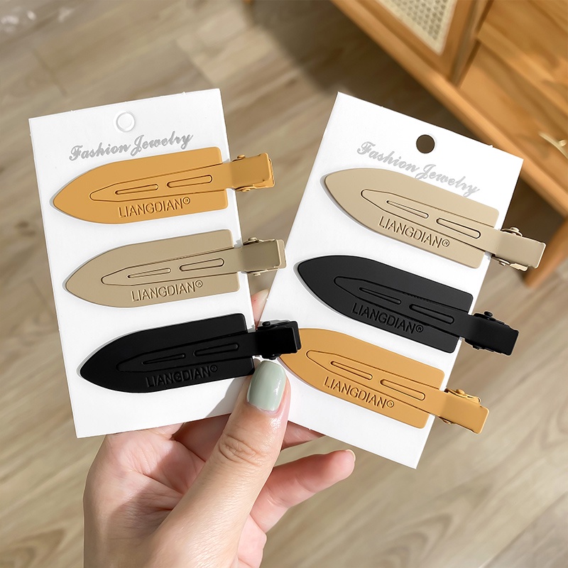 2 cái kẹp tóc kaki cho nữ