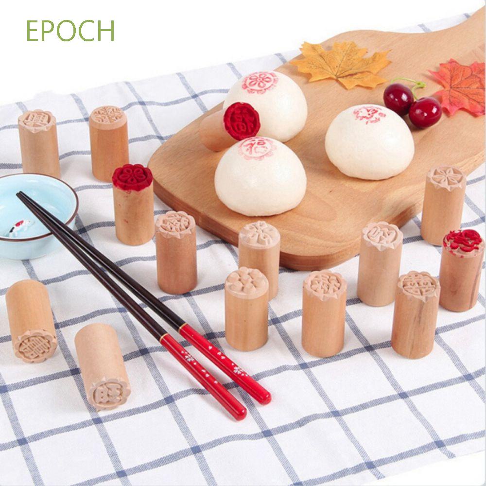 Con dấu bằng gỗ hình vuông dùng làm bánh trung thu đẹp mắt DIY